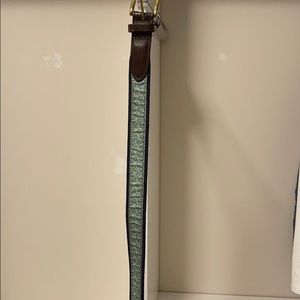 LIGHTLY WORN Vineyard Vines Belt
